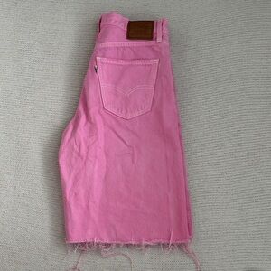 Levi’s XL Flood Long Shorts Pink Size 27